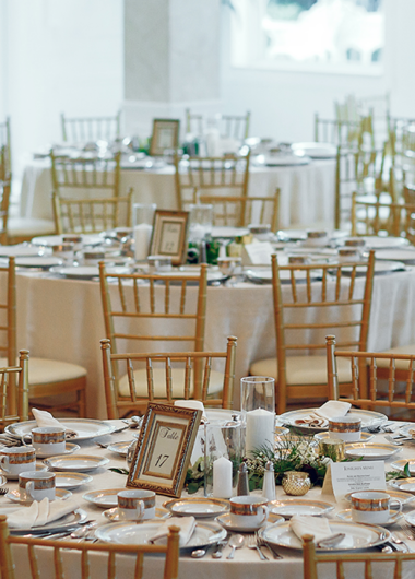 elegant-wedding-tables-P35WEVZ